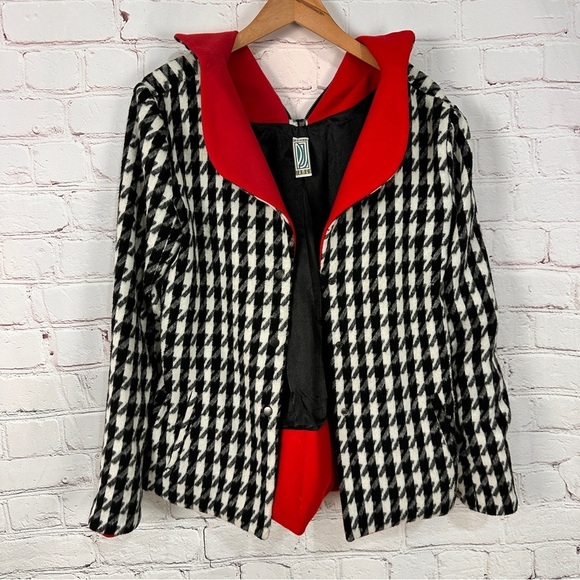 Women’s Black White Houndstooth Jacket pea coat Red fleece lining size small - Picture 7 of 15